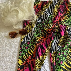 WWE Wrestle Halloween costume - Ric Flair size XL pants, wig and glasses